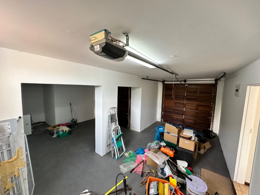 5 Bedroom Property for Sale in Bayview Western Cape